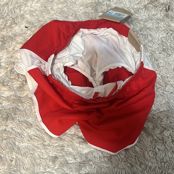 New kids Nike shorts - Picture 3 of 5